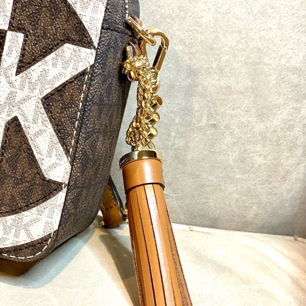 NWT Michael Kors Crossbody Bag Camera Bag Logo Print Canvas Leather Acc… - Picture 7 of 15